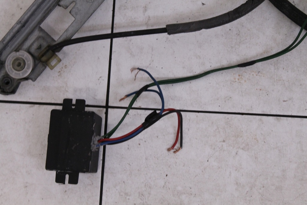 фото №5, Renault megane ii coupe подъемник стекло левый перед