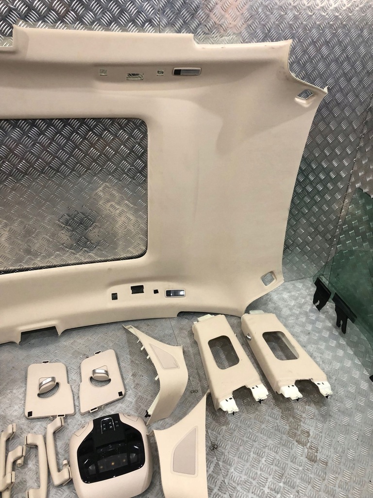 фото №5, Потолок потолок maserati levante pod панорама бежевый