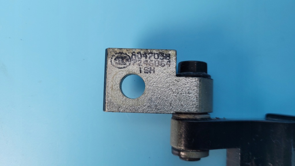 фото №15, Bmw 3’ g21 19r петли дверь правый задняя 7246064 7246062 комплект