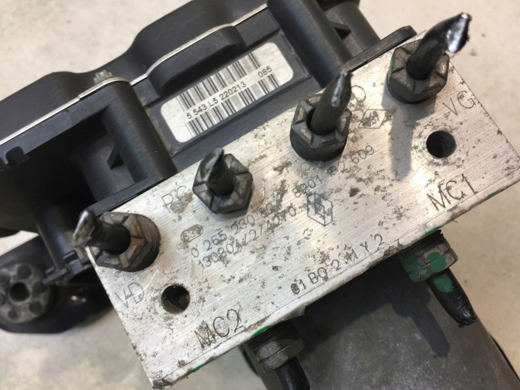 Насос abs kangoo 2 1.5 dci 0265230824 8201132609 в Україні