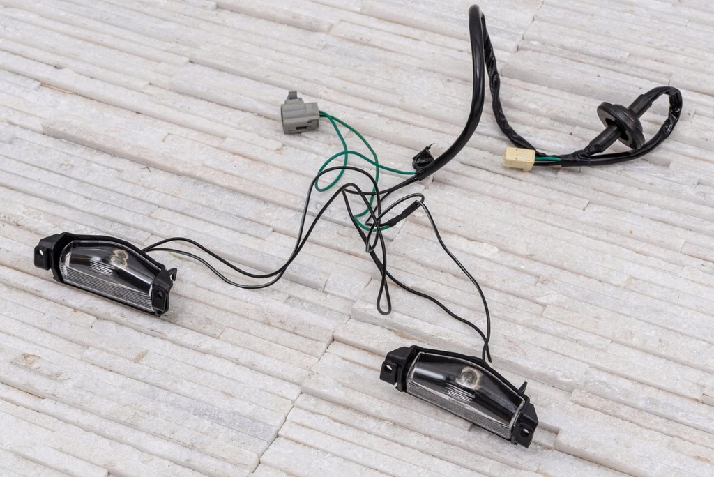 фото №12, Mazda 2 de лампа номерного знака регистрационный bbm451274b