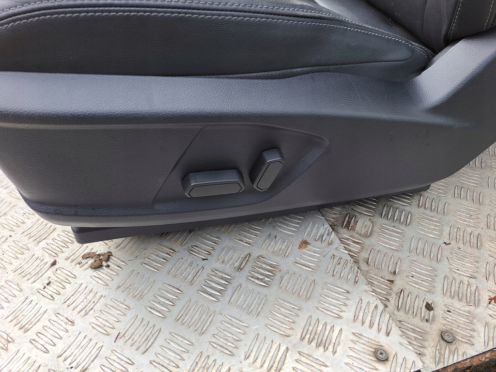 фото №11, Ford ranger 2019 r wildtrak сидіння заднє сидіння ремені задня оббивка