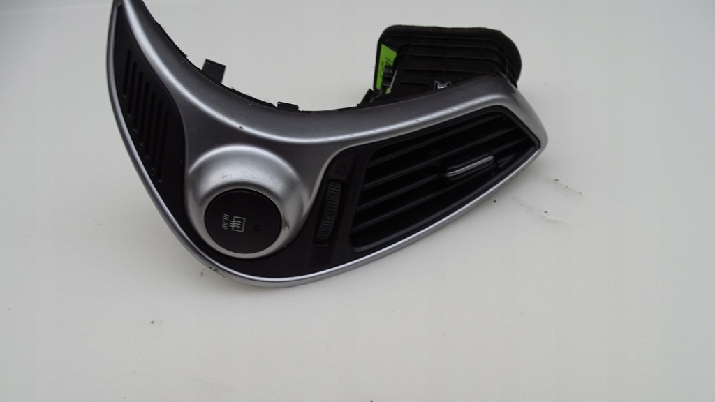 фото №1, Решітка обдув консолі права hyundai ix35 2011-