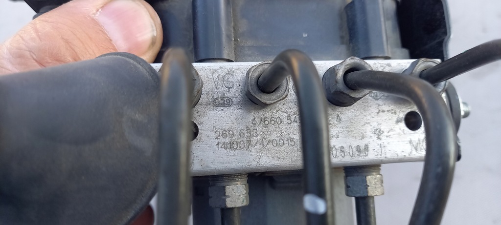 фото №2, Насос, блок управления abs renault clio iv