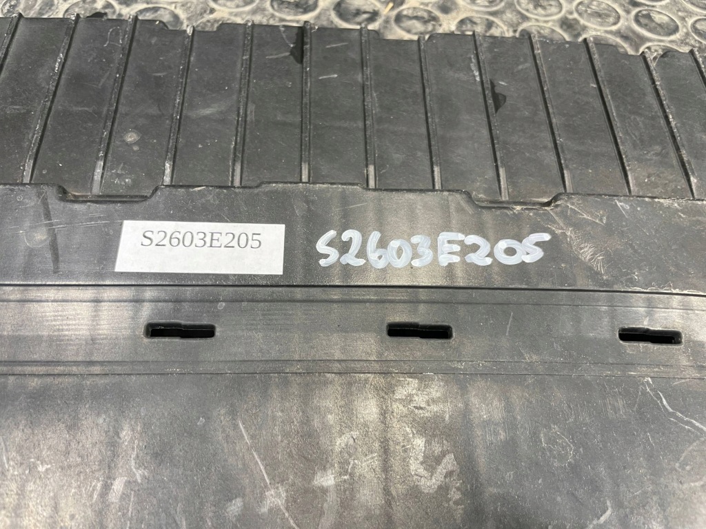 Audi a6 c7 4g0 рестайлінг  14-18 накладка абсорбер плита під  бампер перед передня Недорого