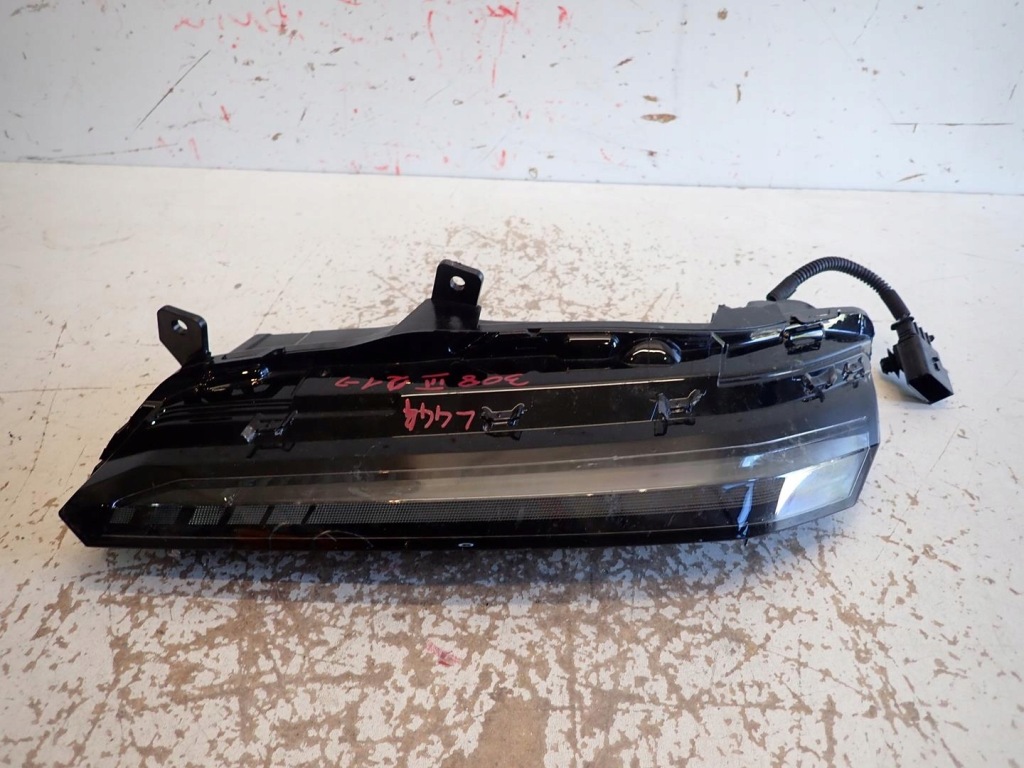 фото №1, Противотуманная фара правый led drl peugeot iii 308 t10 2021-