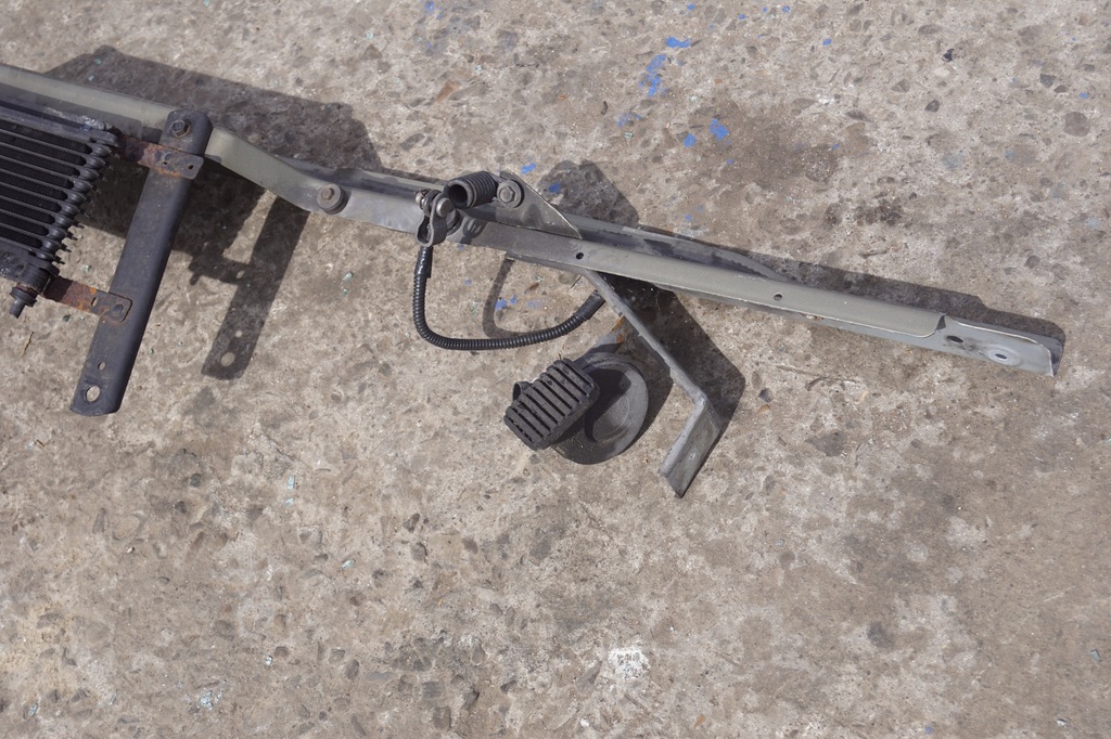 фото №8, Pas передній верхній підсилювач hummer h2