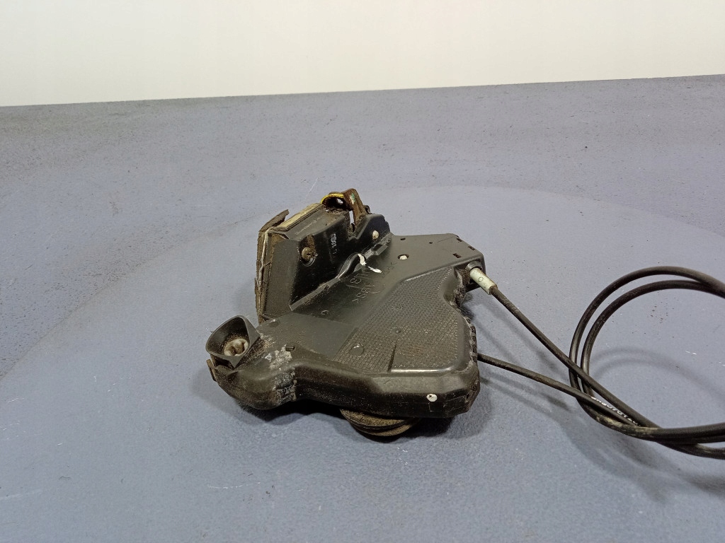 фото №6, Toyota sienna ii xl20 03- замок дверь перед левый 6 pin