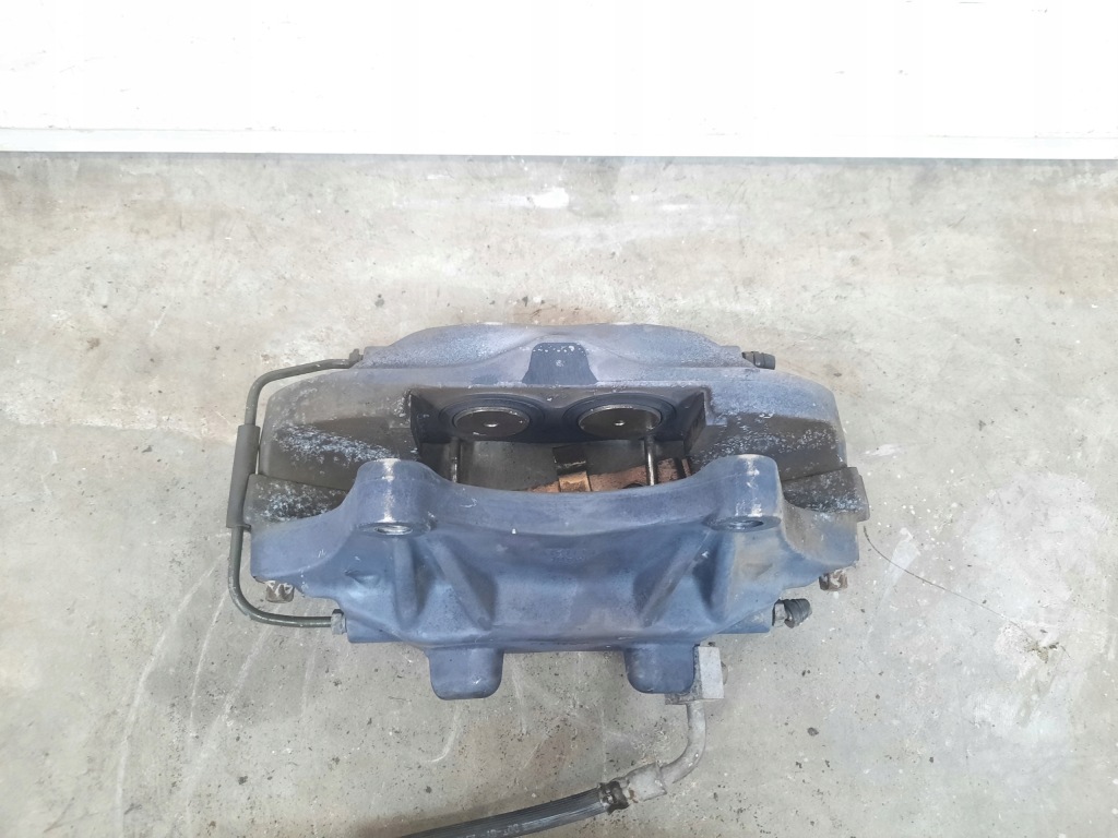 Супорт гальмівний правий перед передній tesla s в Україні