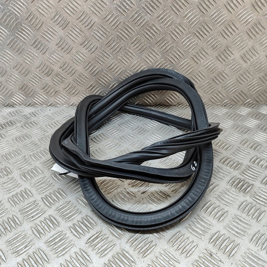 фото №6, Audi a4 s4 b9 8w 2023 права сторона гумовий прокладка двері задніх