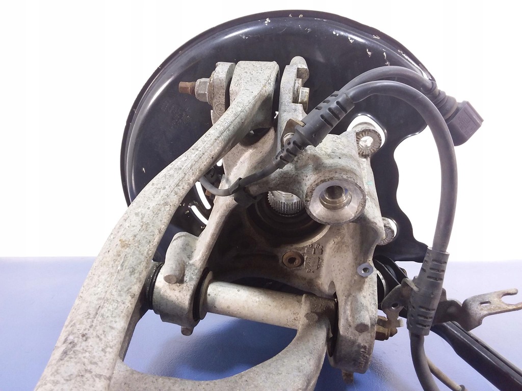 фото №5, Audi a8 d4 поворотный кулак левый задняя задняя ступица