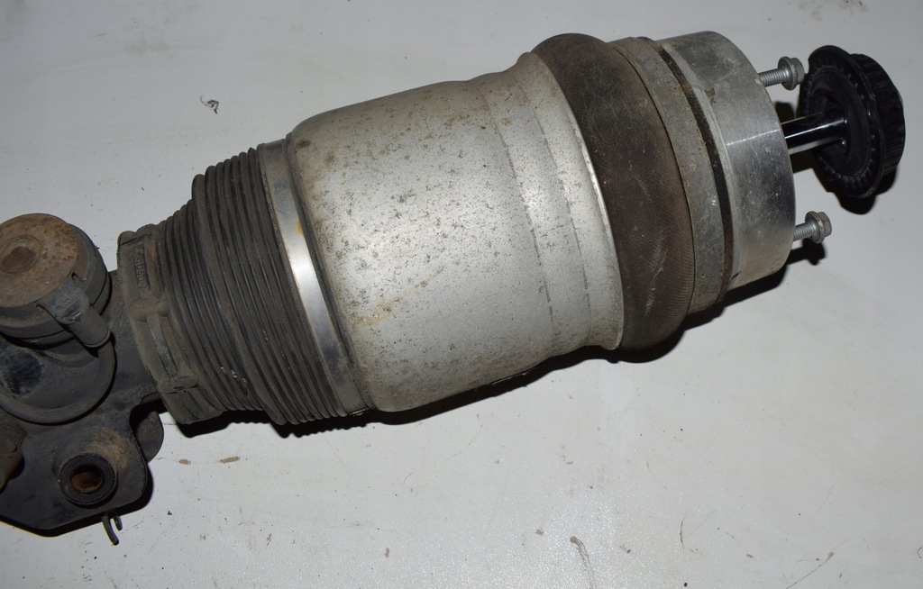 фото №7, Audi q7 i 4l амортизатор передний перед левый 7l8616039a