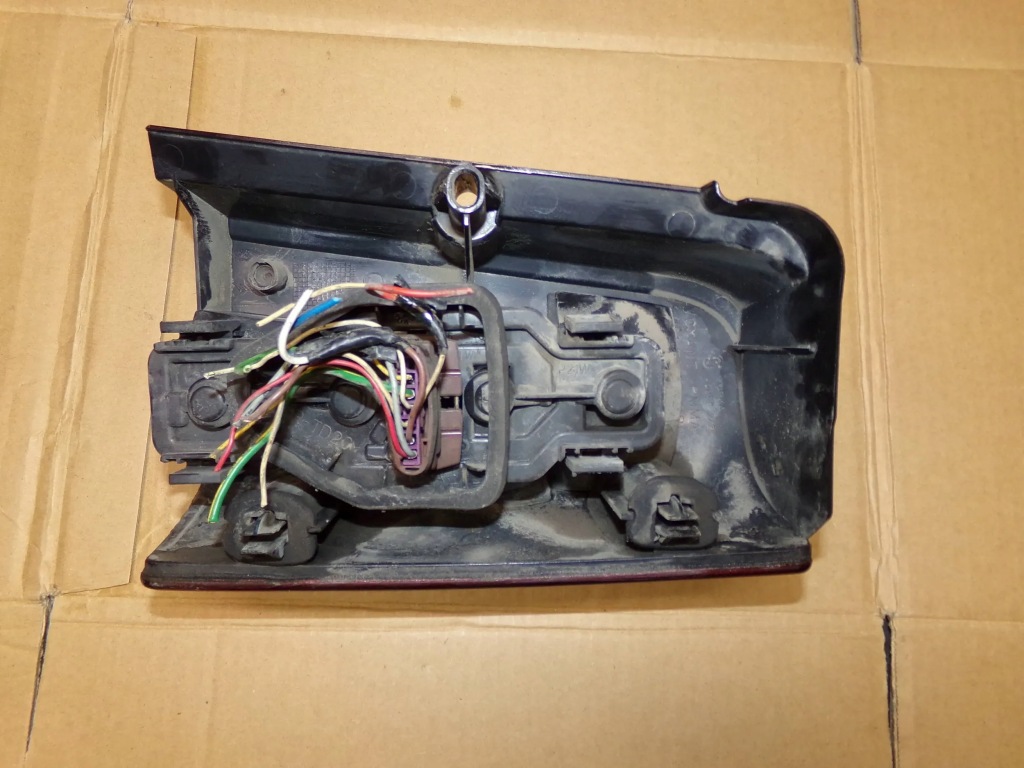 фото №3, Лампа ліва задня задня partner lift