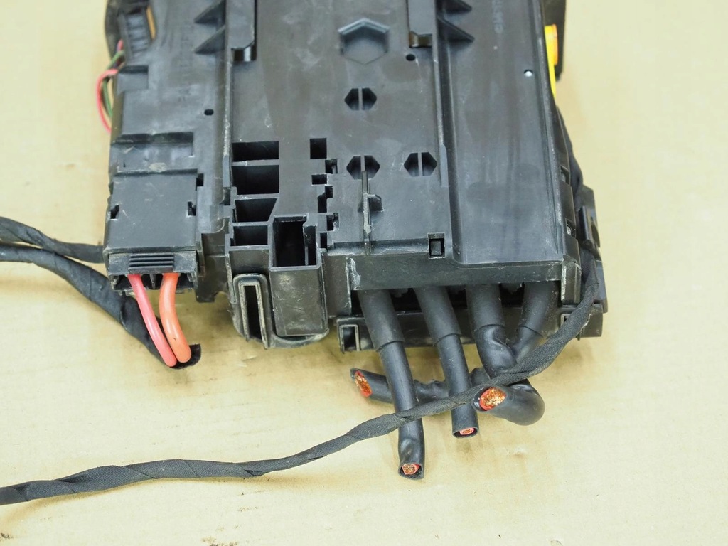 фото №7, Mercedes w204 клема патрон модуль акумулятор 2045403750