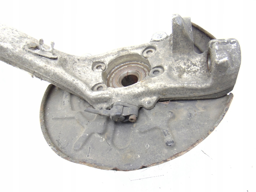 фото №6, Поворотный кулак перед правая seat exeo 2.0 tdi 8e0407242j