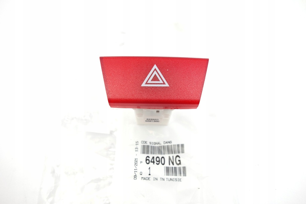 фото №1, Выключатель кнопка аварийных 107 c1 aygo 05-6490ng