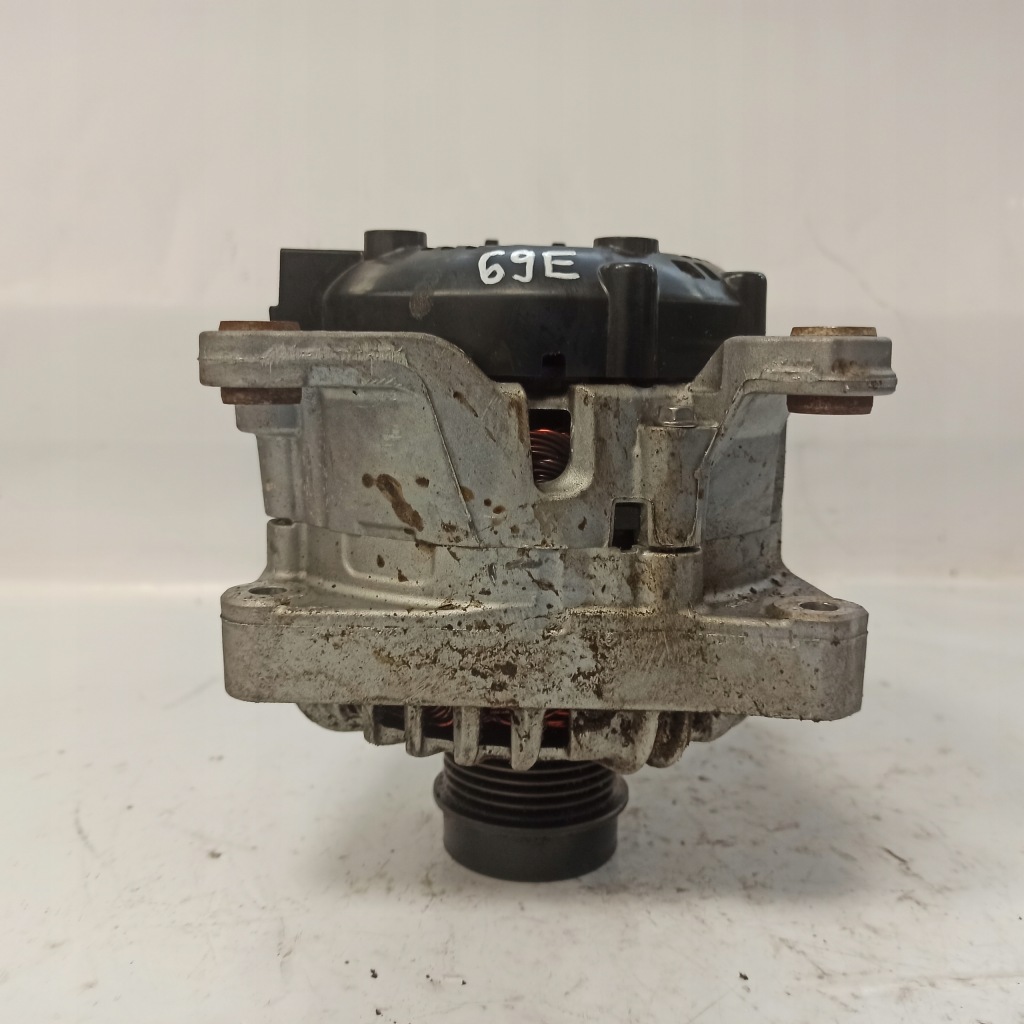 Opel astra k v 1.2t генератор 39218019 пошкоджений пластик роз'єми Зі Шроту