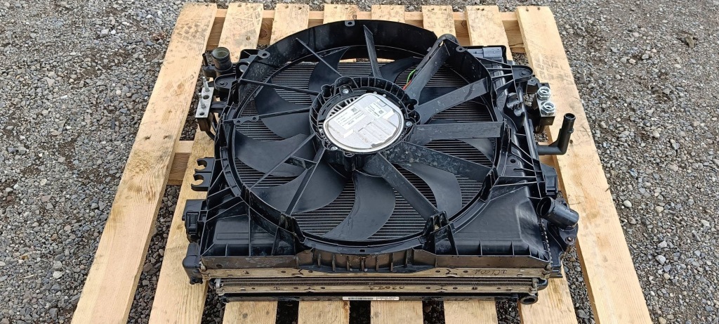 Радиатор радиатор комплект вентилятор jeep wrangler 2.0 2018- Доставка