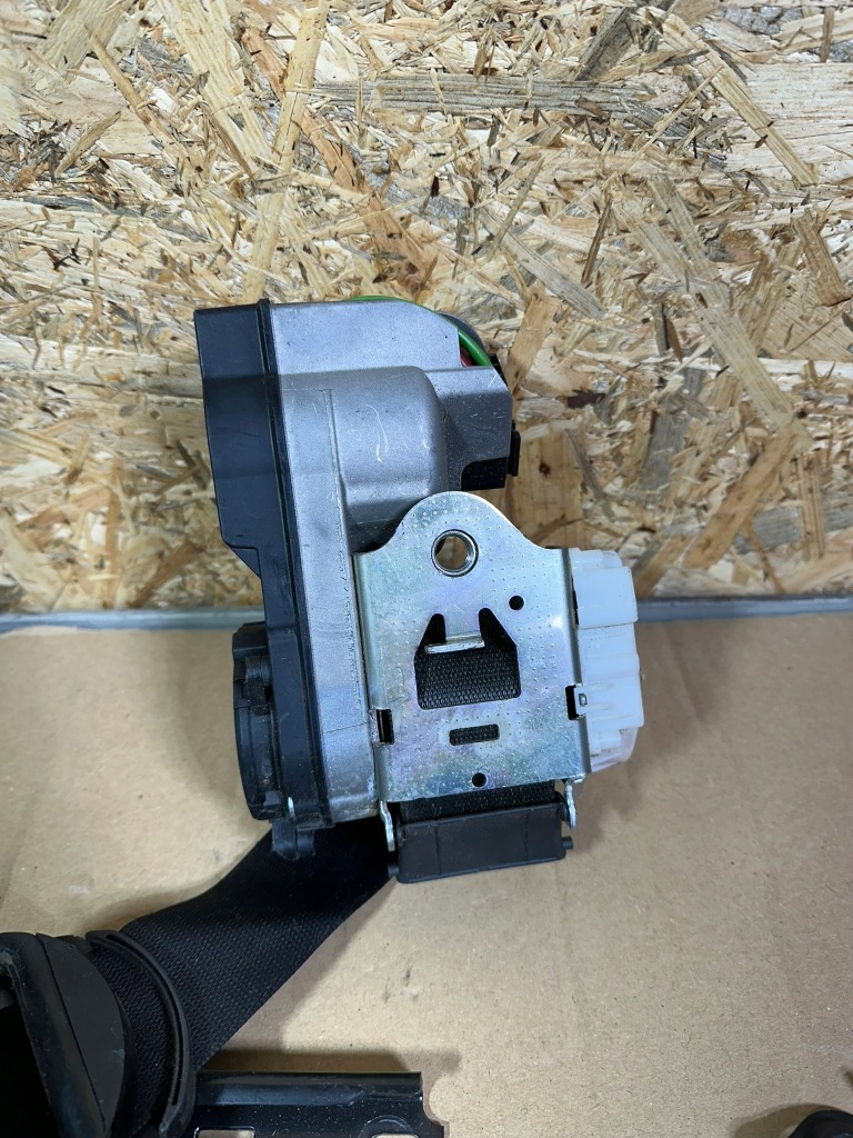 Ремінь безпеки лівий перед, лівий передній mercedes ml w164, r w251 Недорого