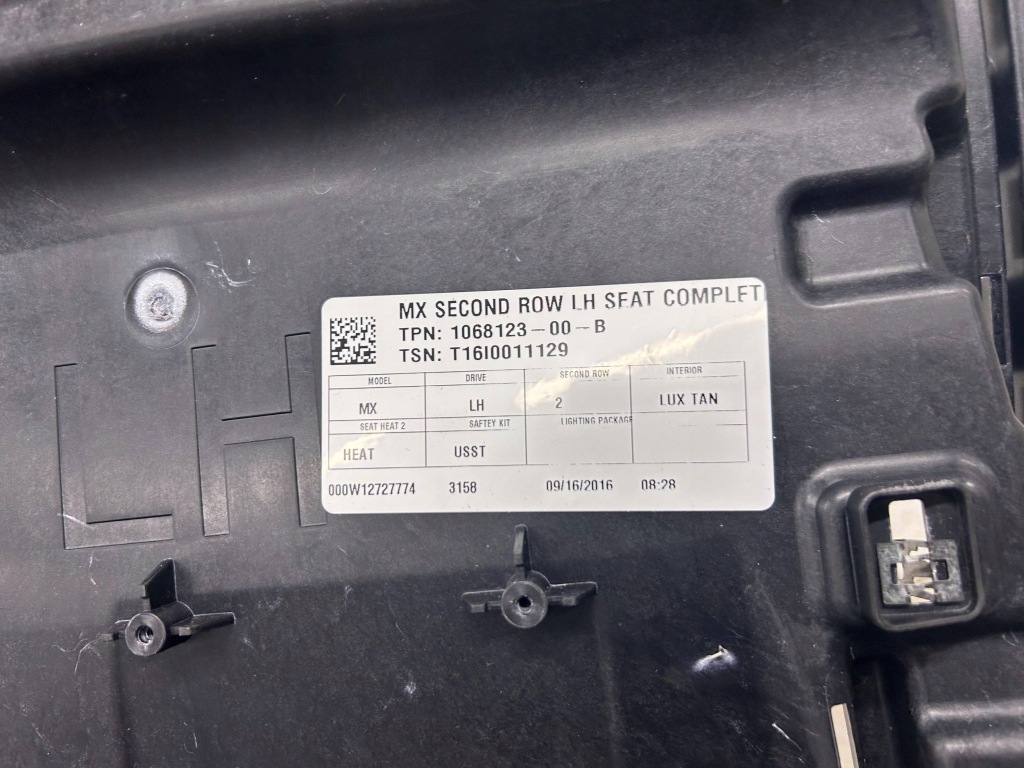 фото №10, Пластик сиденье tesla model x 106812300b