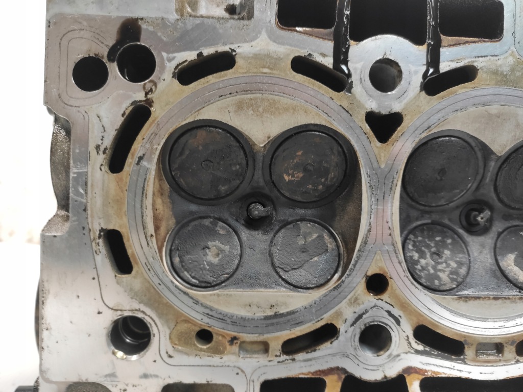 Комплектна головка циліндрів 9634355510 вали peugeot citroen 1.8 16v 6fz Київ