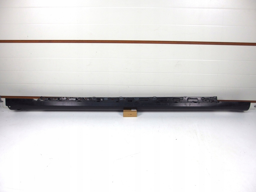 Купити Молдинг поріг права tesla s рестайлінг