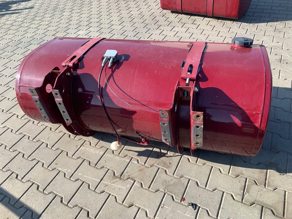 фото №4, Бак топлива renault gama t low крышка 150x69x56