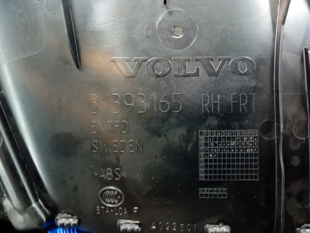 фото №4, Volvo v90 ii обшивка дверь перед правый 31393165 eu