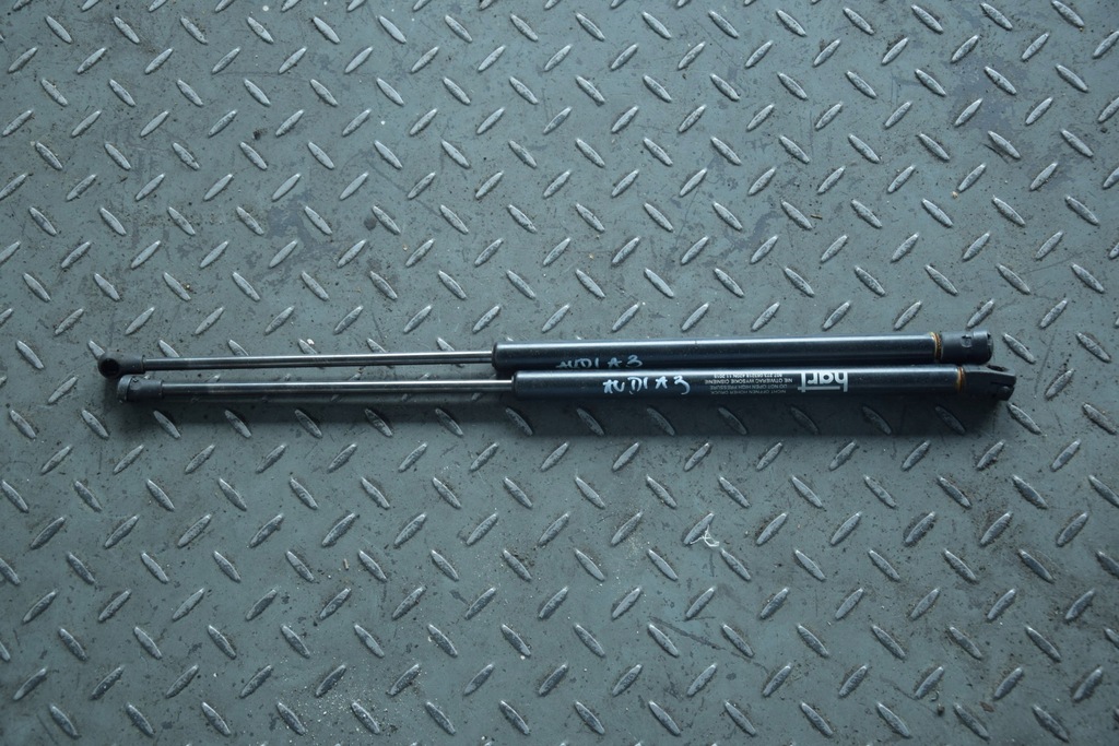 фото №1, Амортизаторы крышки audi a3