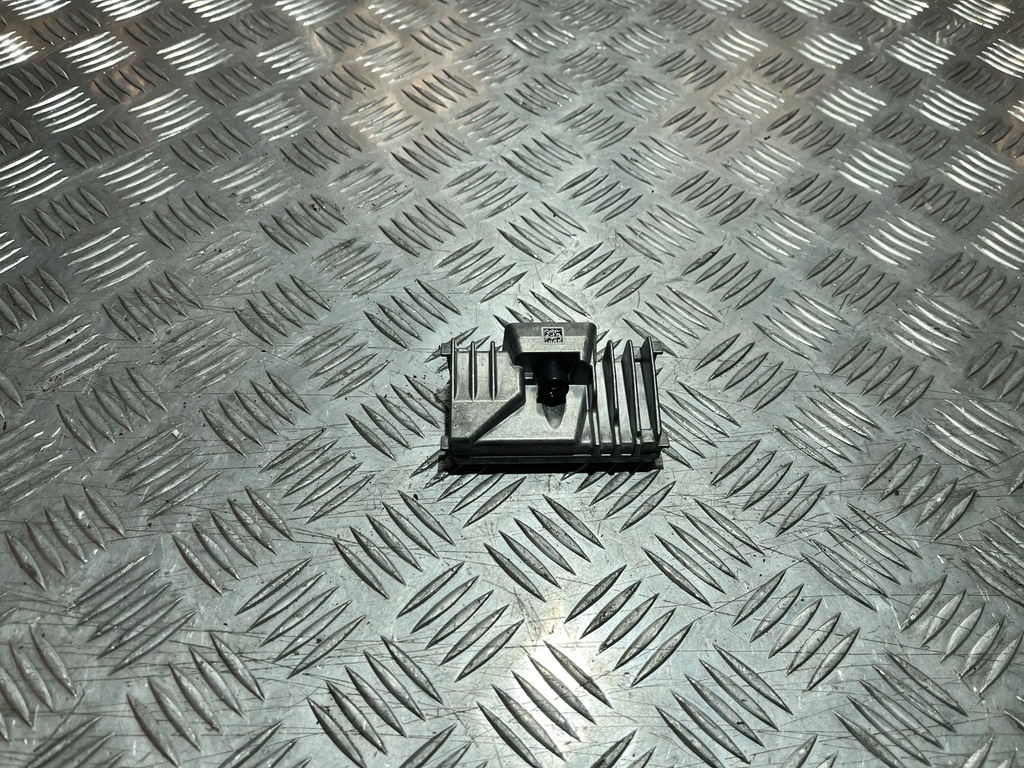 фото №1, Камера датчик поперечина руху перед kia sportage v 21-