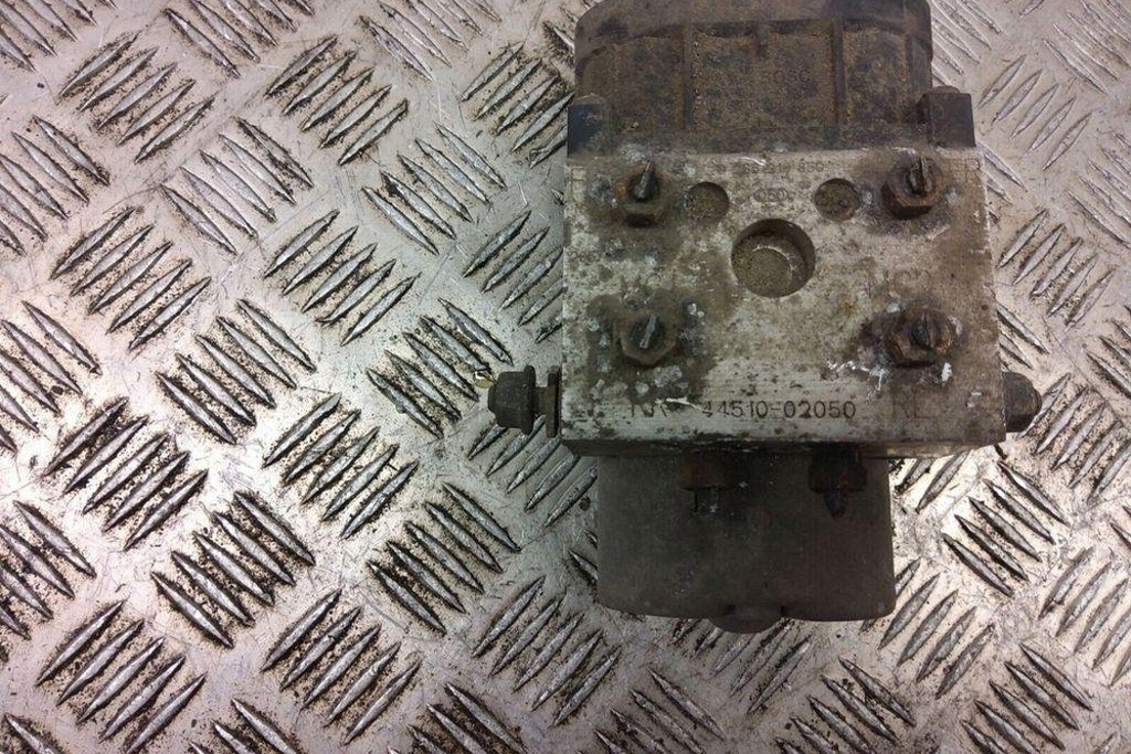 фото №8, Насос abs toyota corolla verso _e12_ 8954102030 2.0l дизель 2004