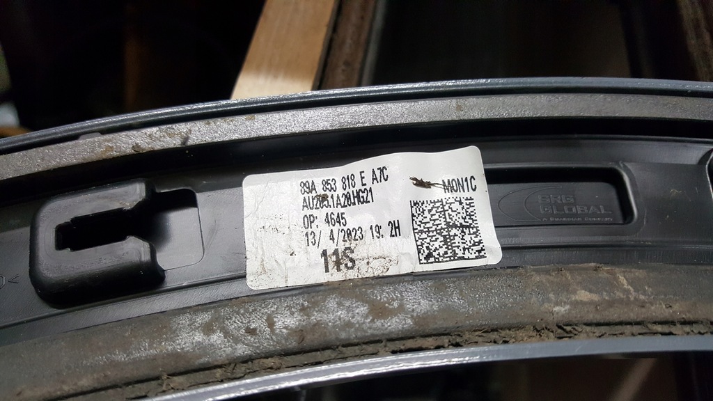 фото №15, Молдинг крила правий задня audi q4 e-tron 89a853818e демонтаж