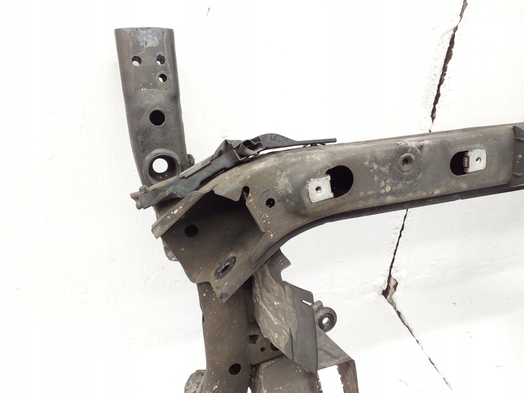 Купить Подрамник передние mercedes-benz c w205 a2056280057