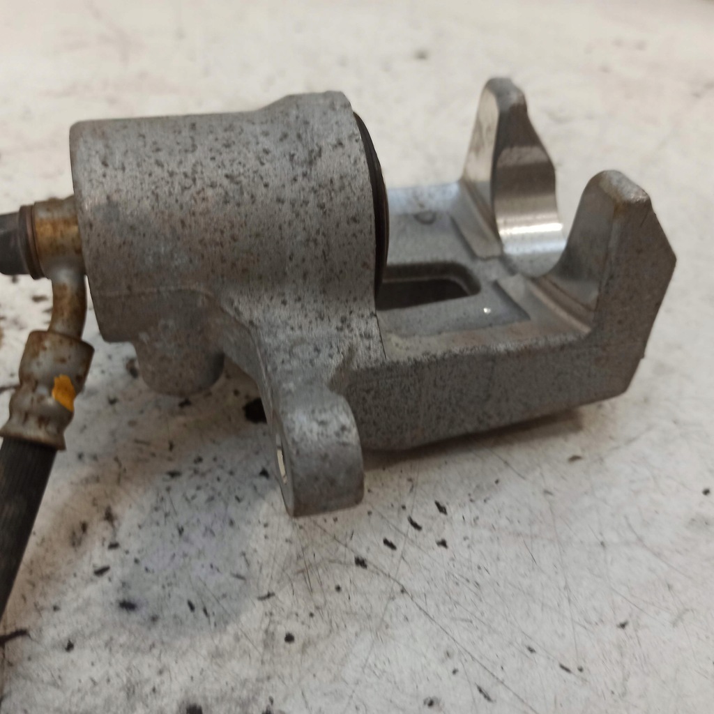 фото №14, Hyundai ix35 суппорт тормоза левый nowe 58210-2y310