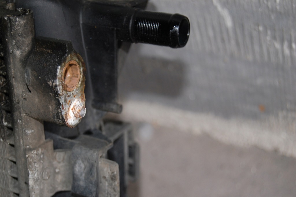 Радіатор води вентилятор комплектна megane 2 1.5 Недорого