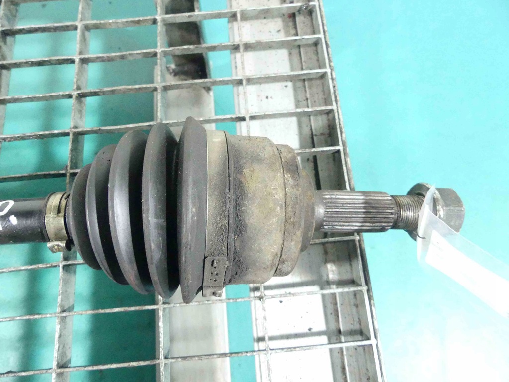 фото №2, Приводной вал правая nissan tiida 1.5 dci 106km механическая коробка передач