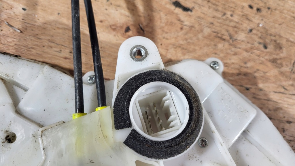 фото №5, Замок правий задня honda civic viii 8 ufo hb 5d 9 pin