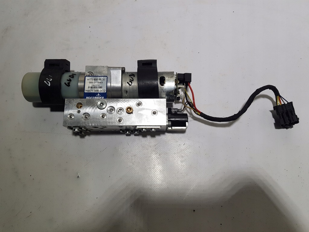 фото №1, Насос крыша mercedes slk r172 slc w172 1728000030