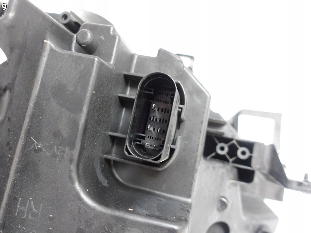 фото №10, Vw id.3 id3 10b 19- лампа iq.light full led правая eu