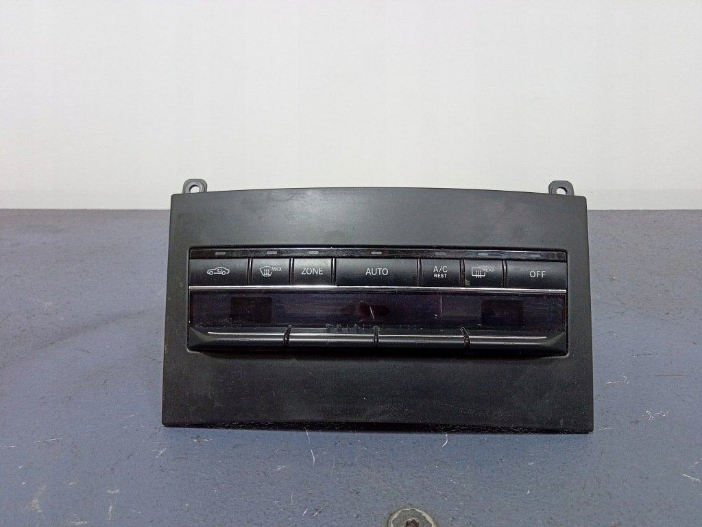 фото №1, Mercedes e w212 панель кондиционера a2129004907