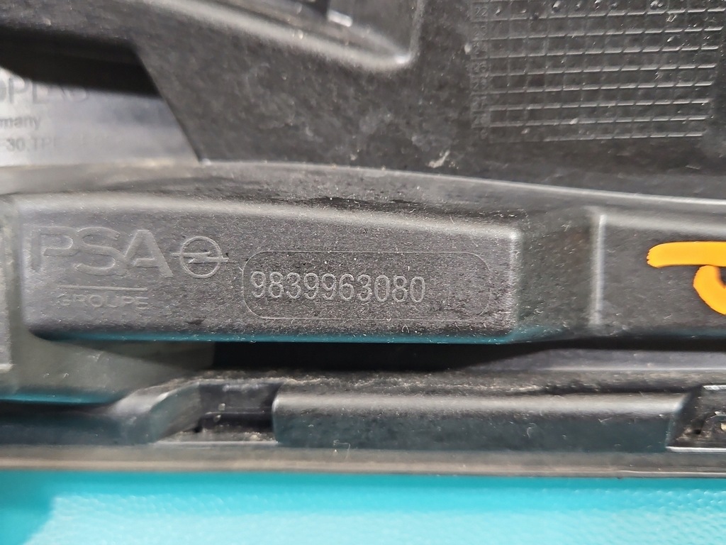 фото №7, Opel astra vi l 9839963080 молдинг корпус кришки скло задня права