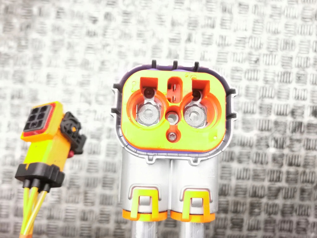 фото №10, Tesla model 3 2022 роз'єм заряджання автомобіля електричний