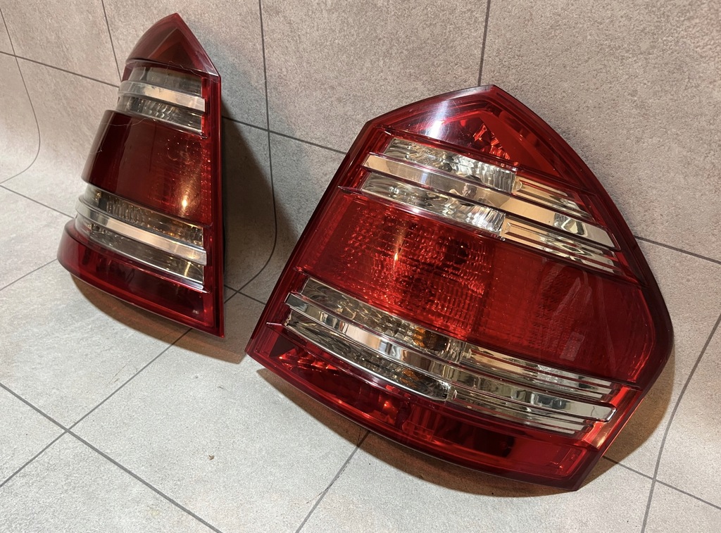 фото №1, Mercedes gl x164 przedlift лампа правый задняя oryg.