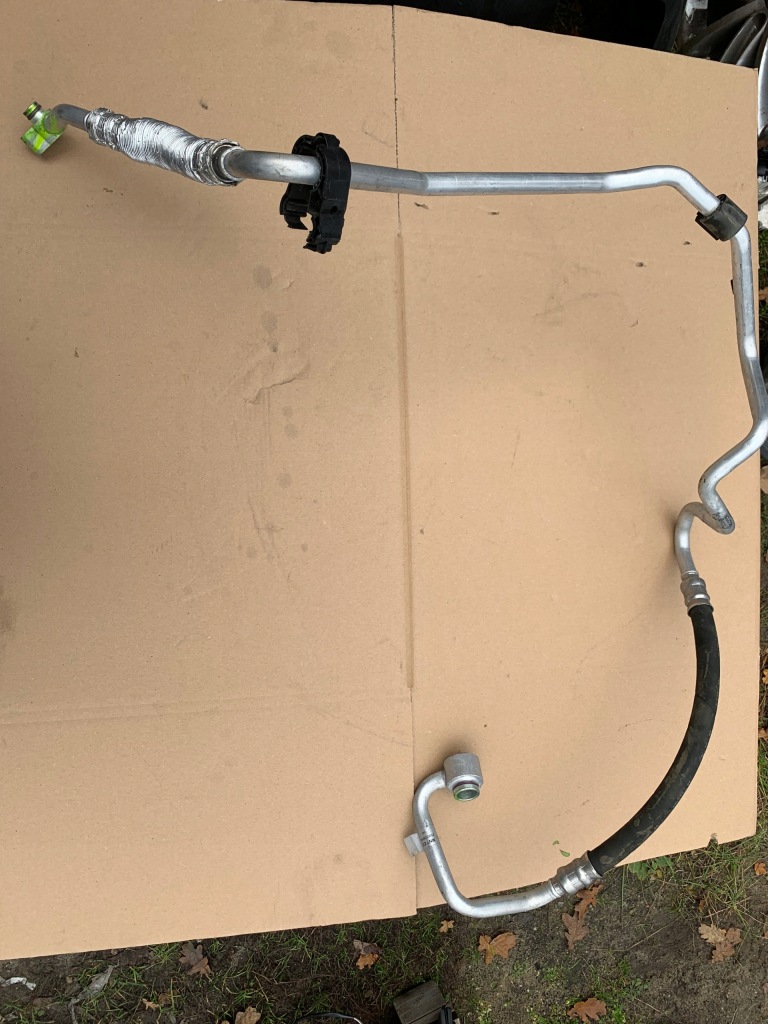 фото №1, Audi q3 шланг wąż кондиционера 8u0820743k