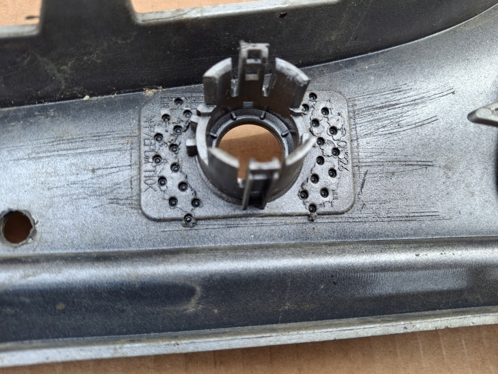 Купить Mercedes a-klasa w177 разъём держатель датчика парковки pdc