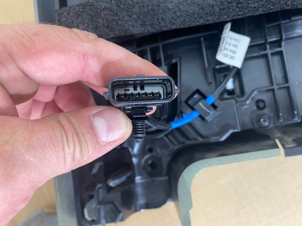 фото №10, Лампа range land rover defender d300 se правая задняя