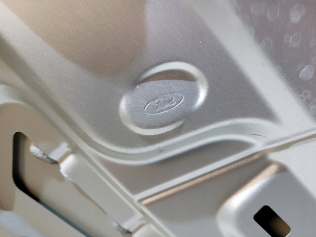 Купити Капот fiesta vii mk8 17+