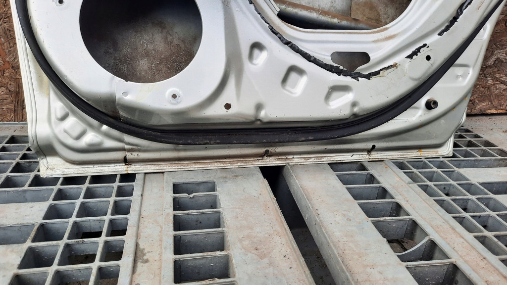 фото №14, Дверь задняя правое toyota avensis t25 05r 2.0d kombi 1c0