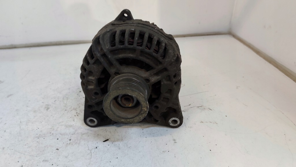 Купити Генератор 14v 150a renault megane scenic 0124525101 8200474219