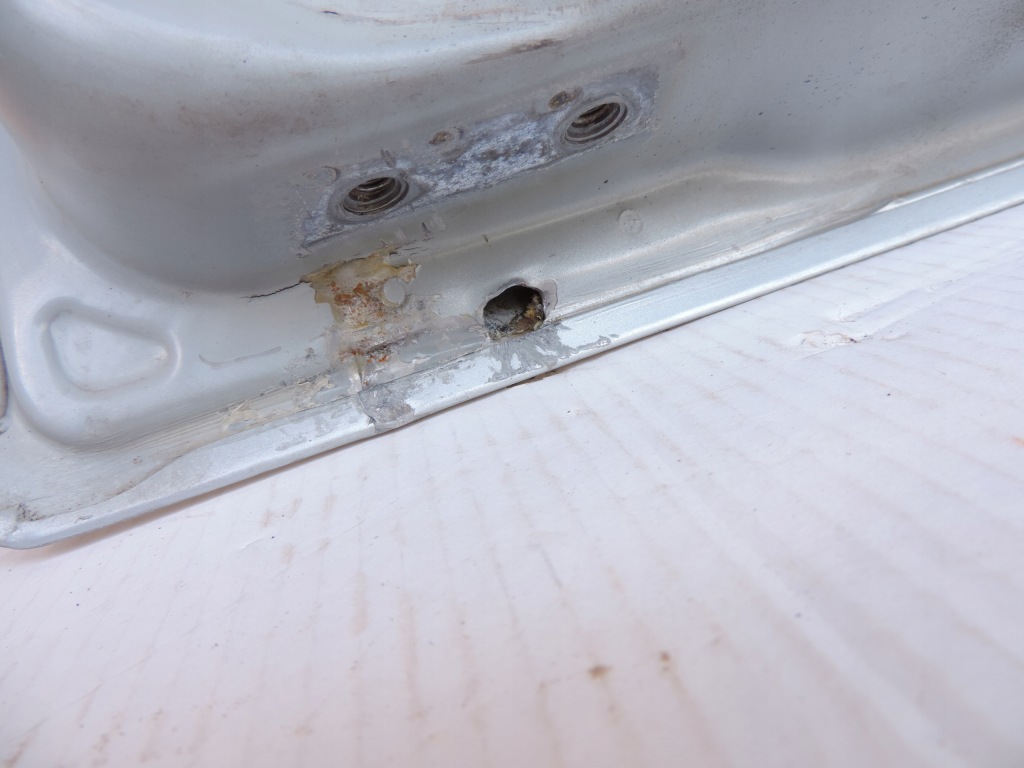 Купити Ssangyong musso 2018 2019 задня кришка багажника